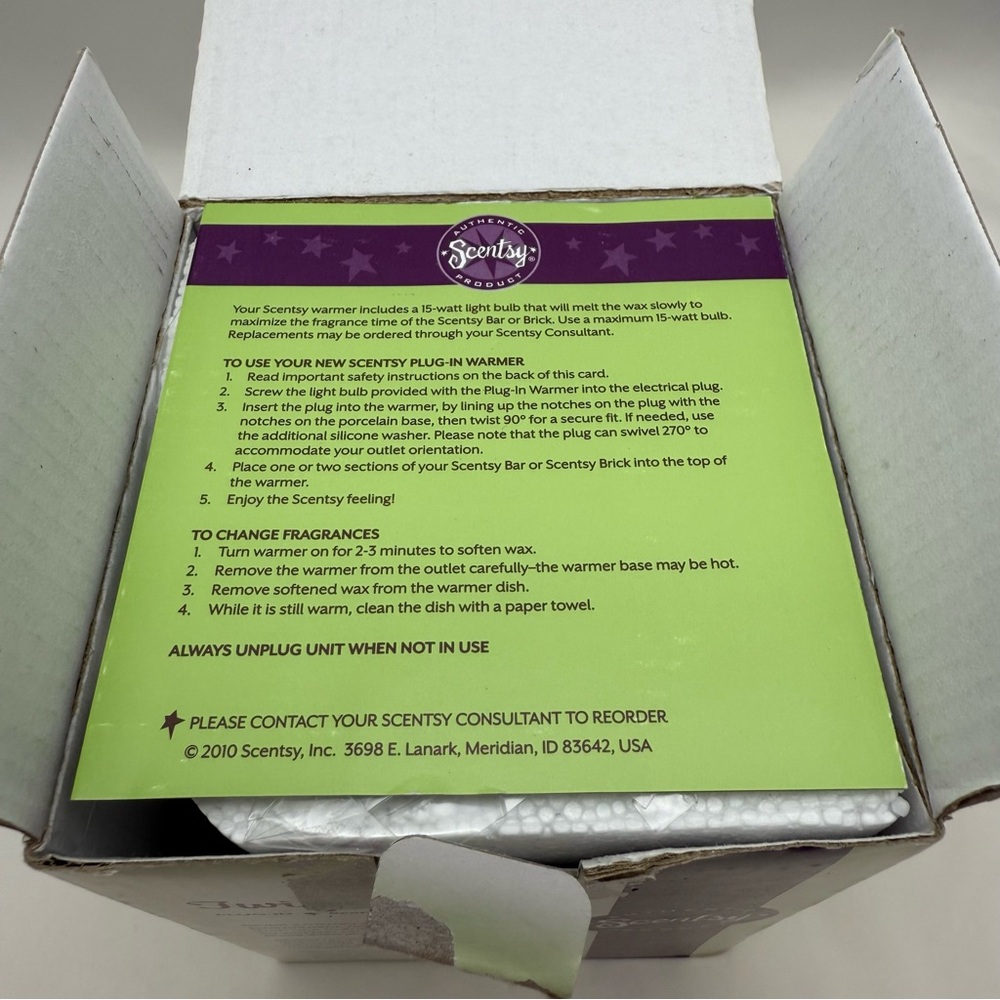 Scentsy Plug In Warmer Black White Ceramic Twig Pattern β Open Box Unused - Picture 7 of 16